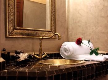 Les Sources Berberes & Riad